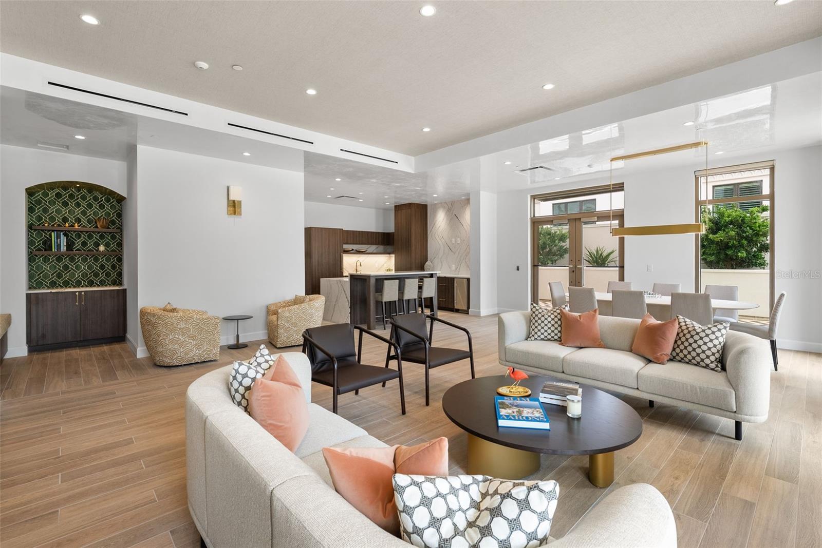 126 4TH AVE NE #1101