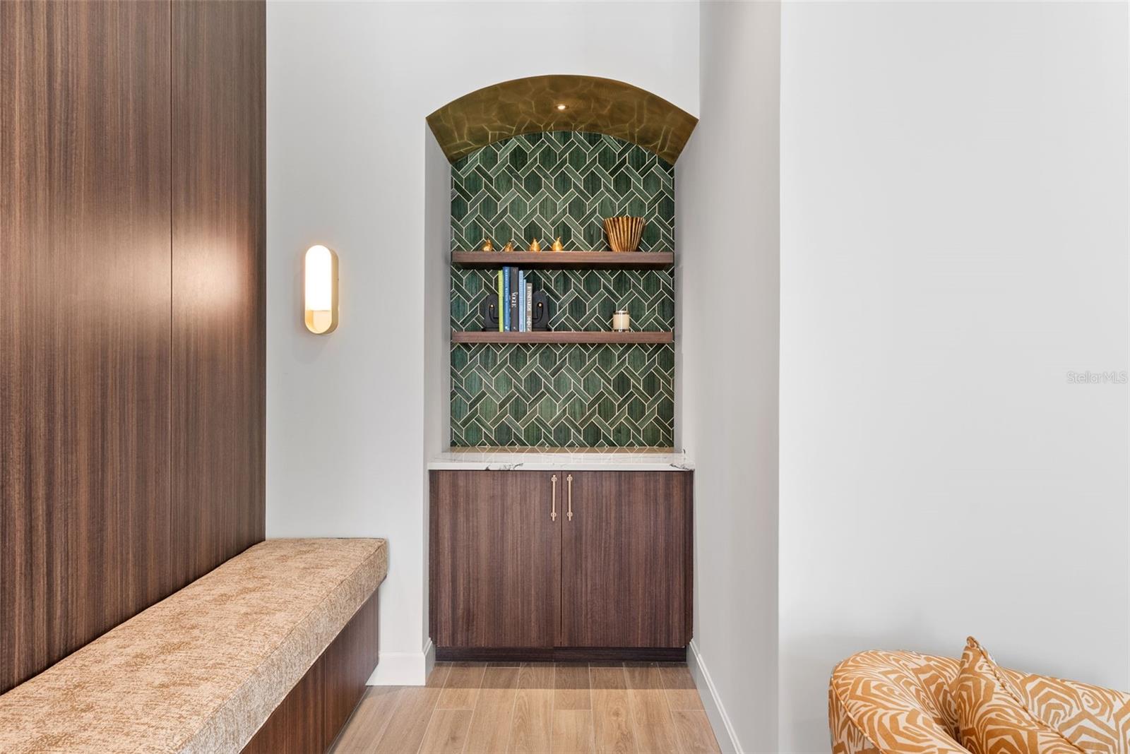 126 4TH AVE NE #1101