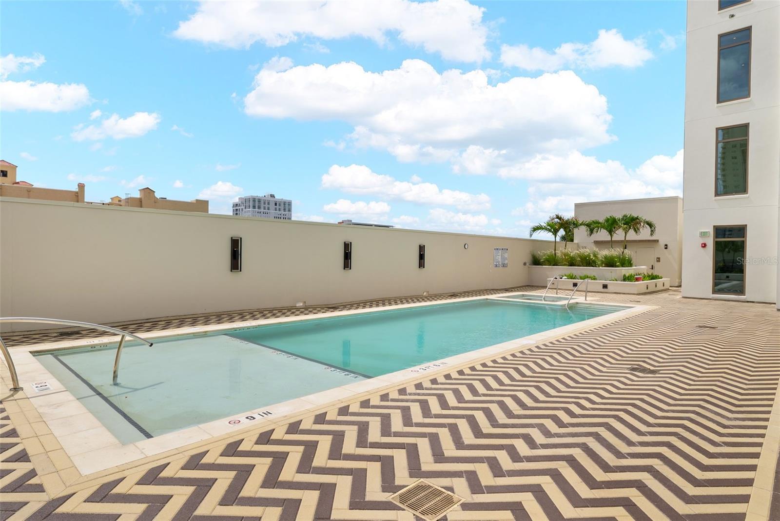 126 4TH AVE NE #1101