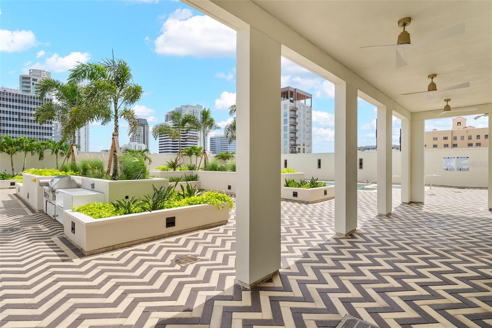 126 4TH AVE NE #1101