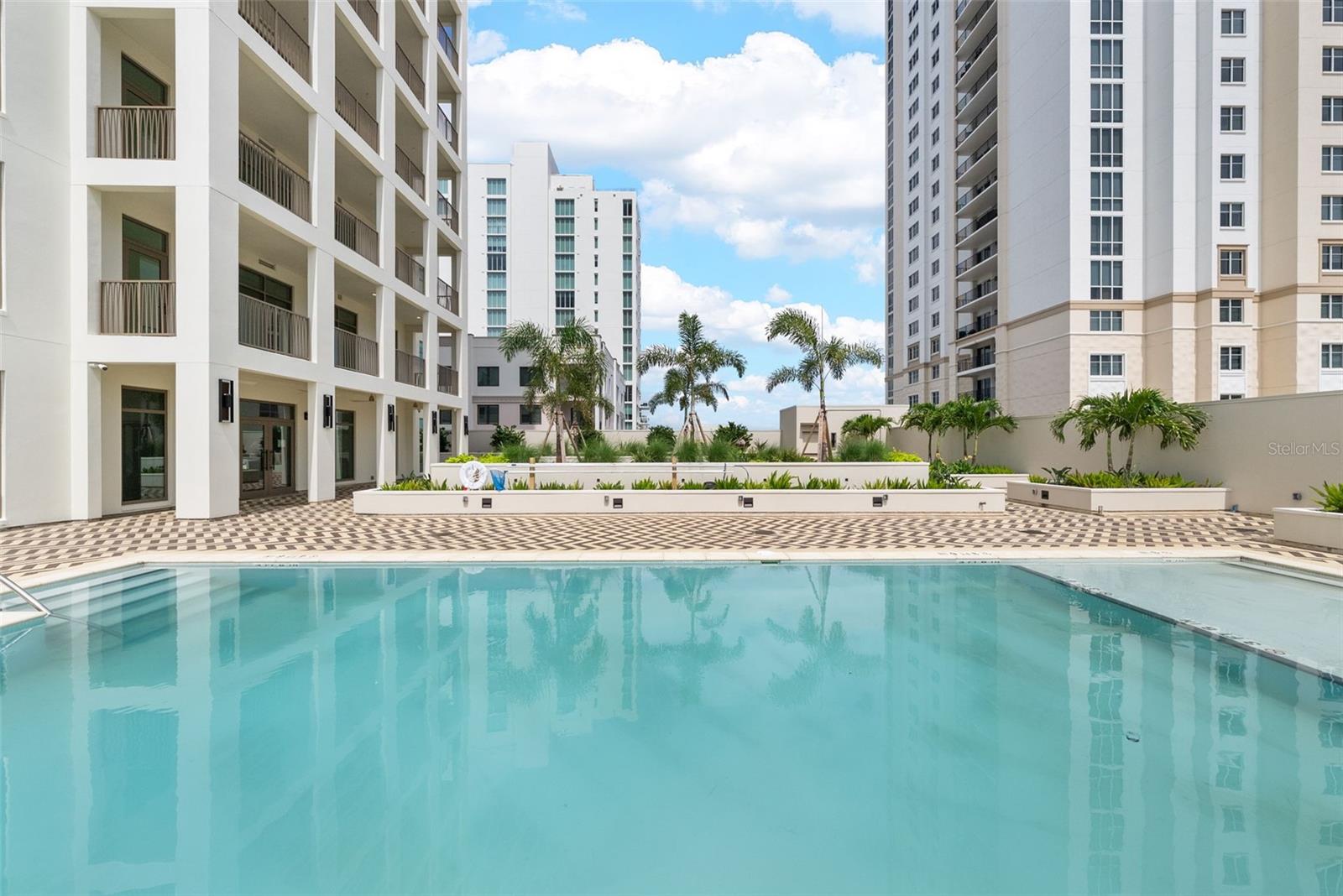 126 4TH AVE NE #1101