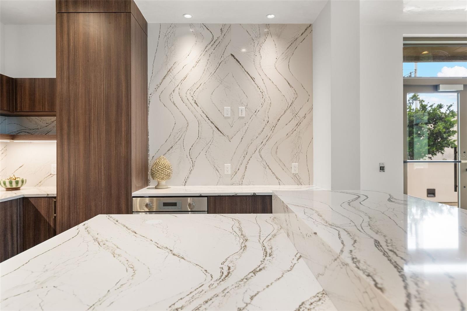 126 4TH AVE NE #1101