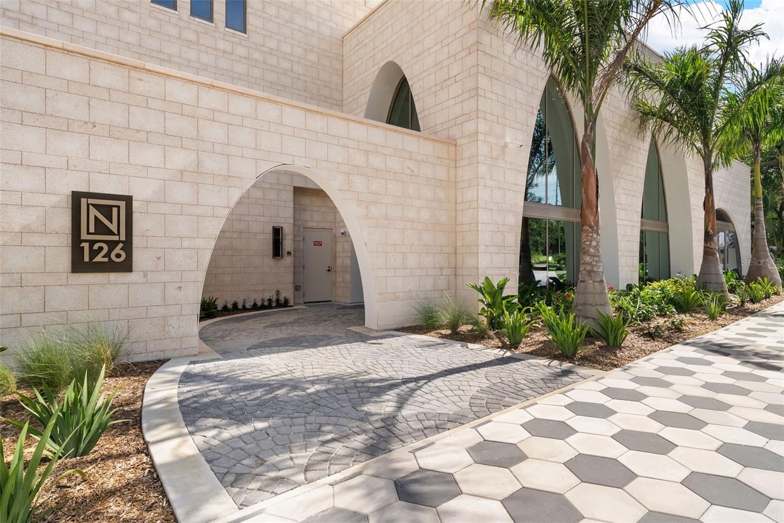 126 4TH AVE NE #1101