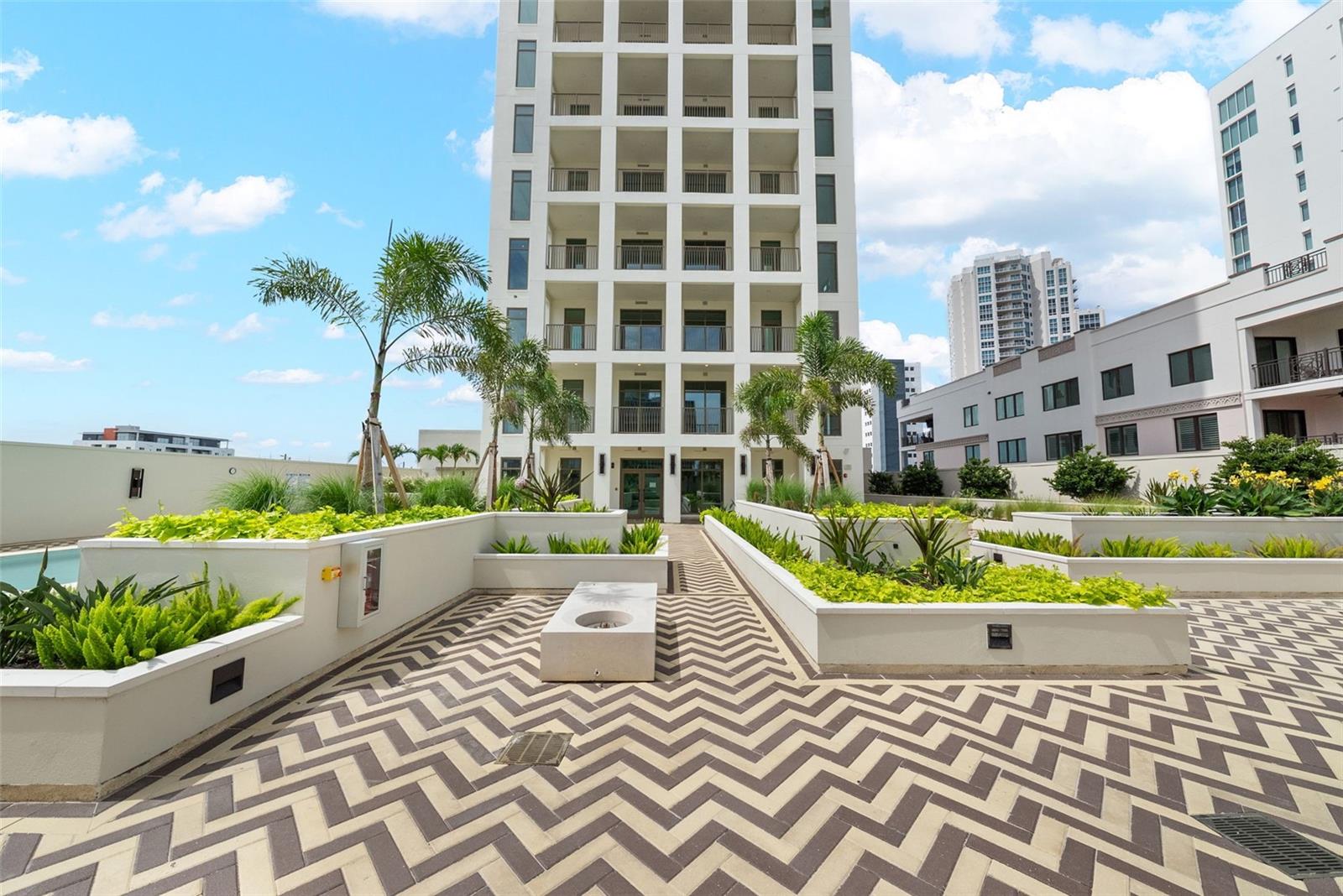 126 4TH AVE NE #1101