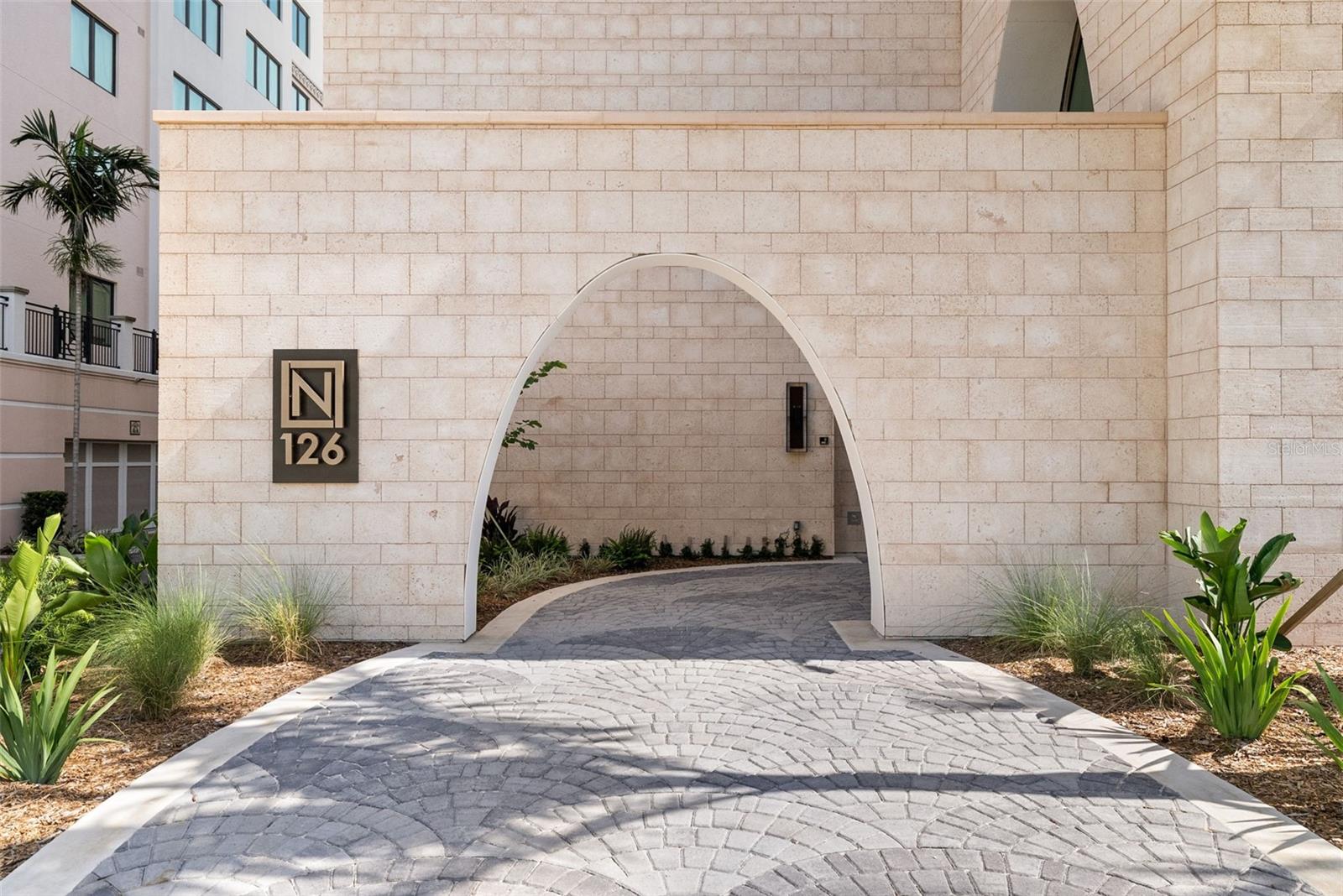 126 4TH AVE NE #1101