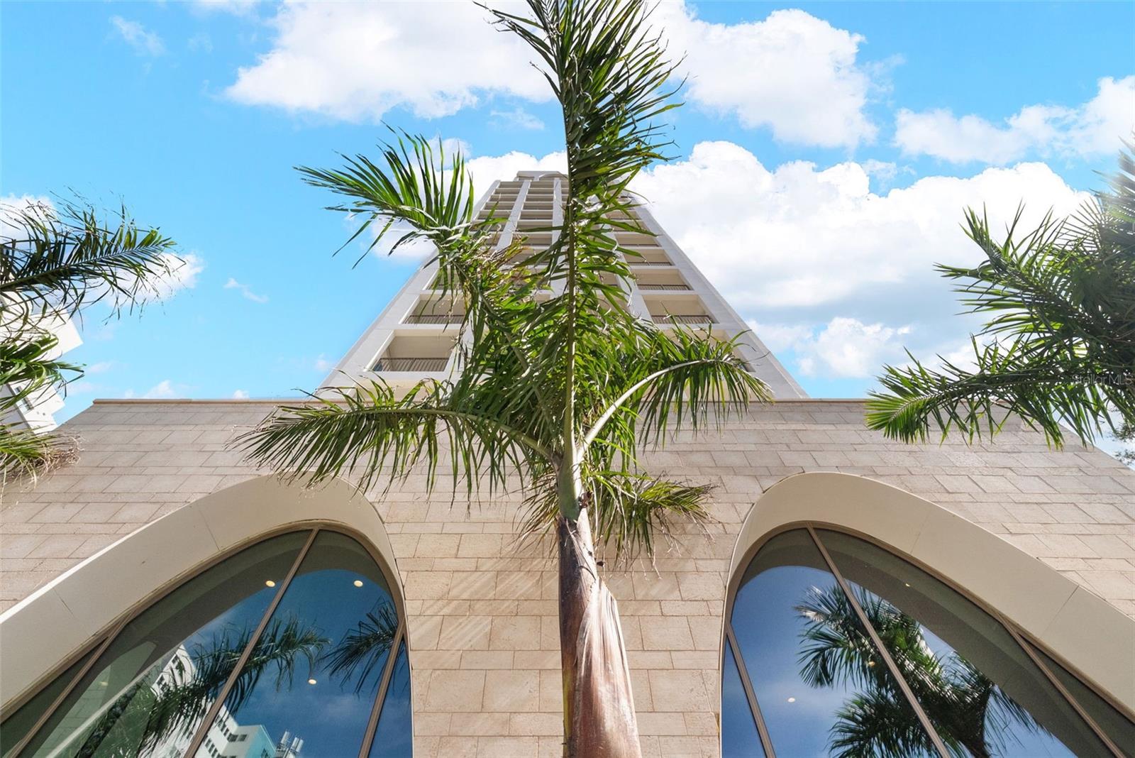 126 4TH AVE NE #1101