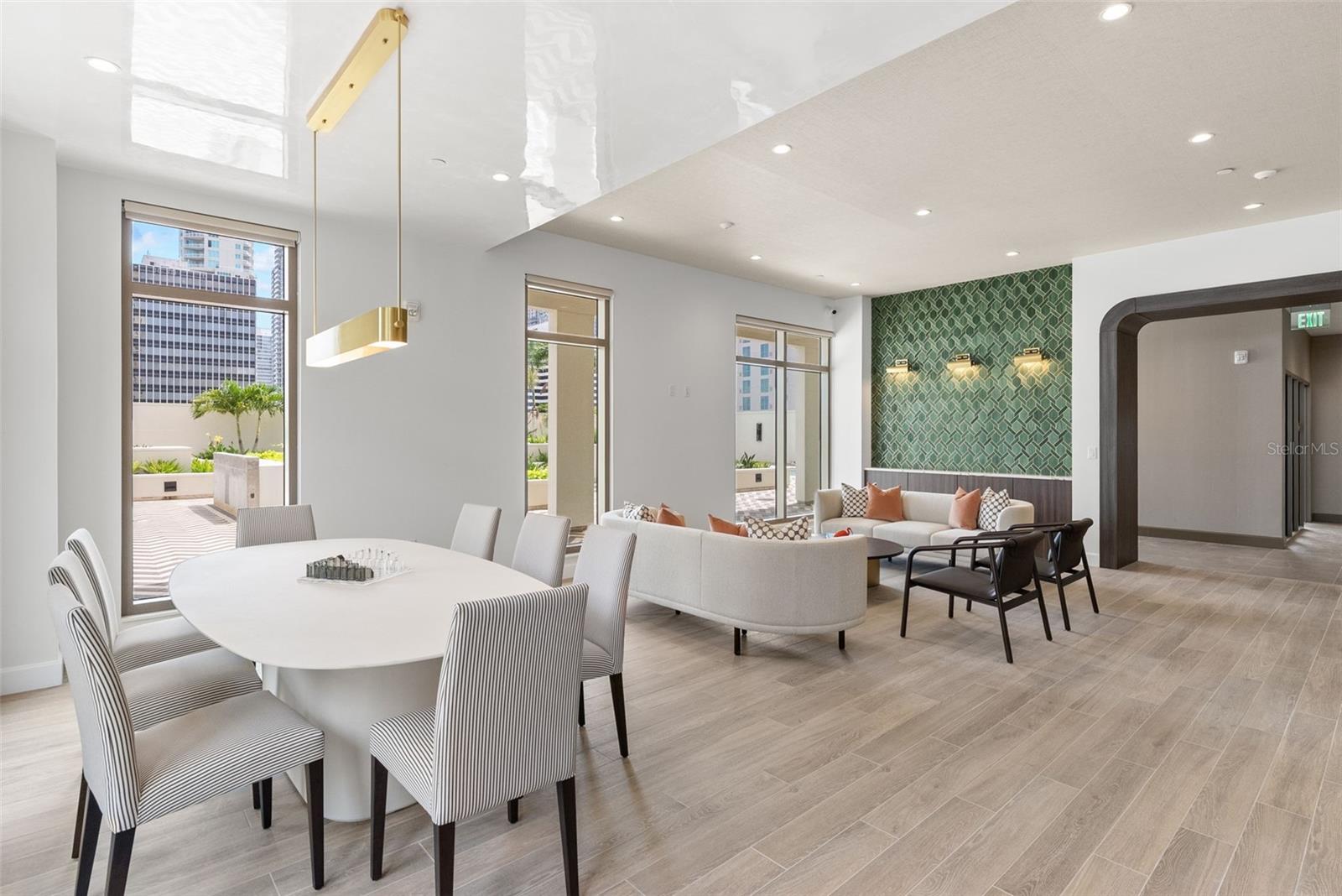 126 4TH AVE NE #1101