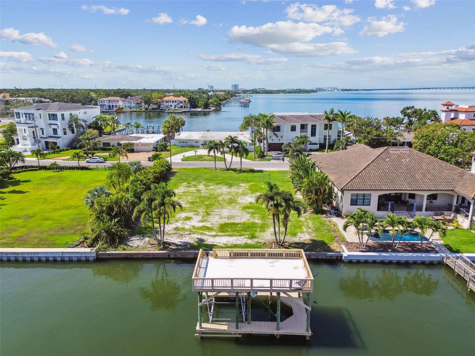 5105 W LONGFELLOW AVE