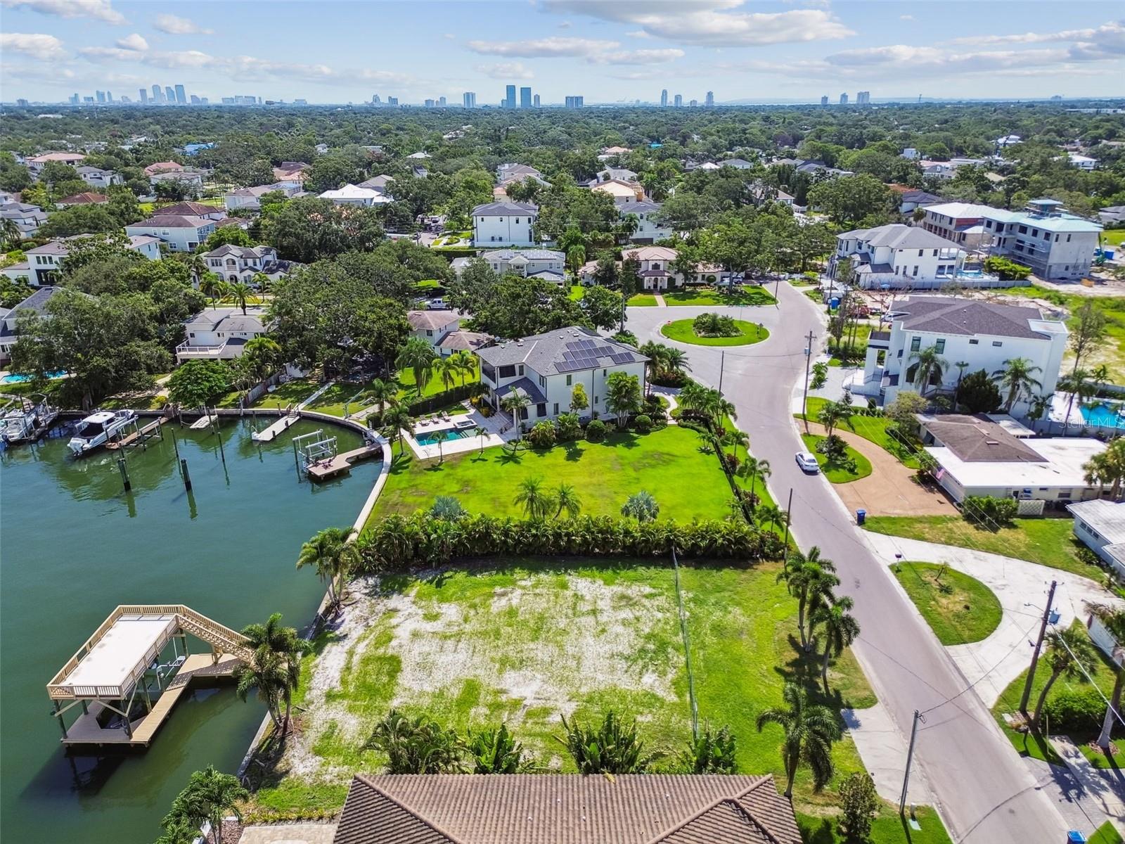 5105 W LONGFELLOW AVE