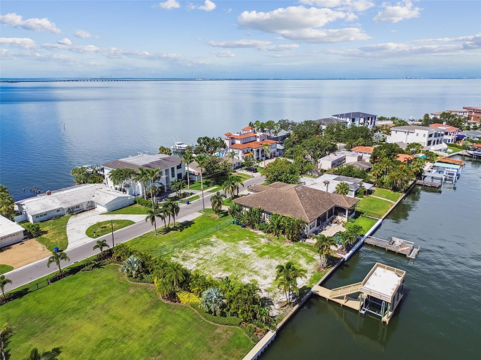 5105 W LONGFELLOW AVE