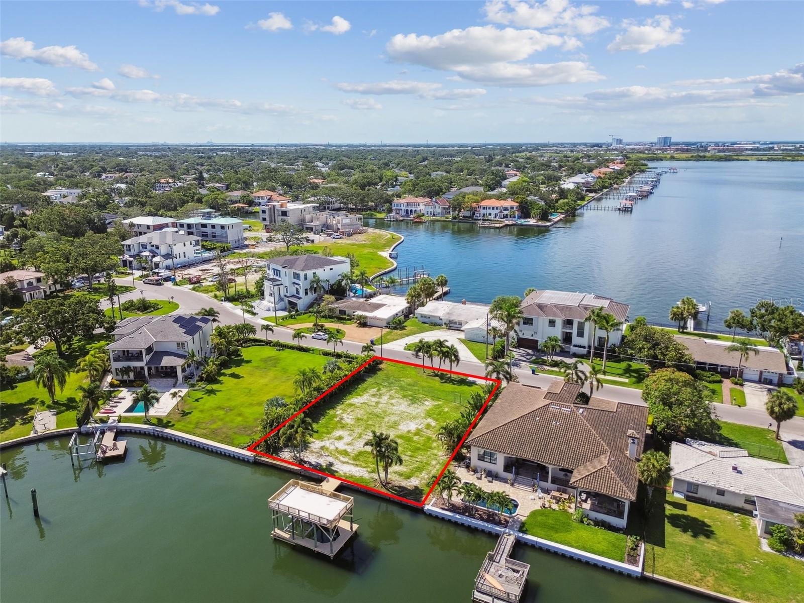 5105 W LONGFELLOW AVE