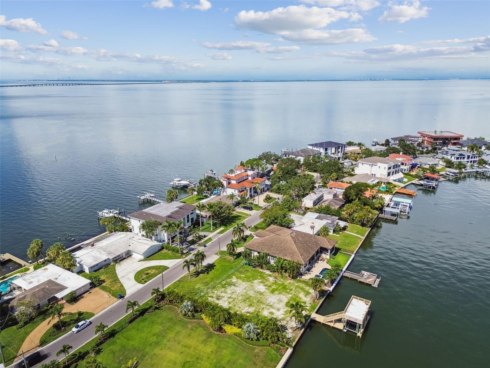 5105 W LONGFELLOW AVE