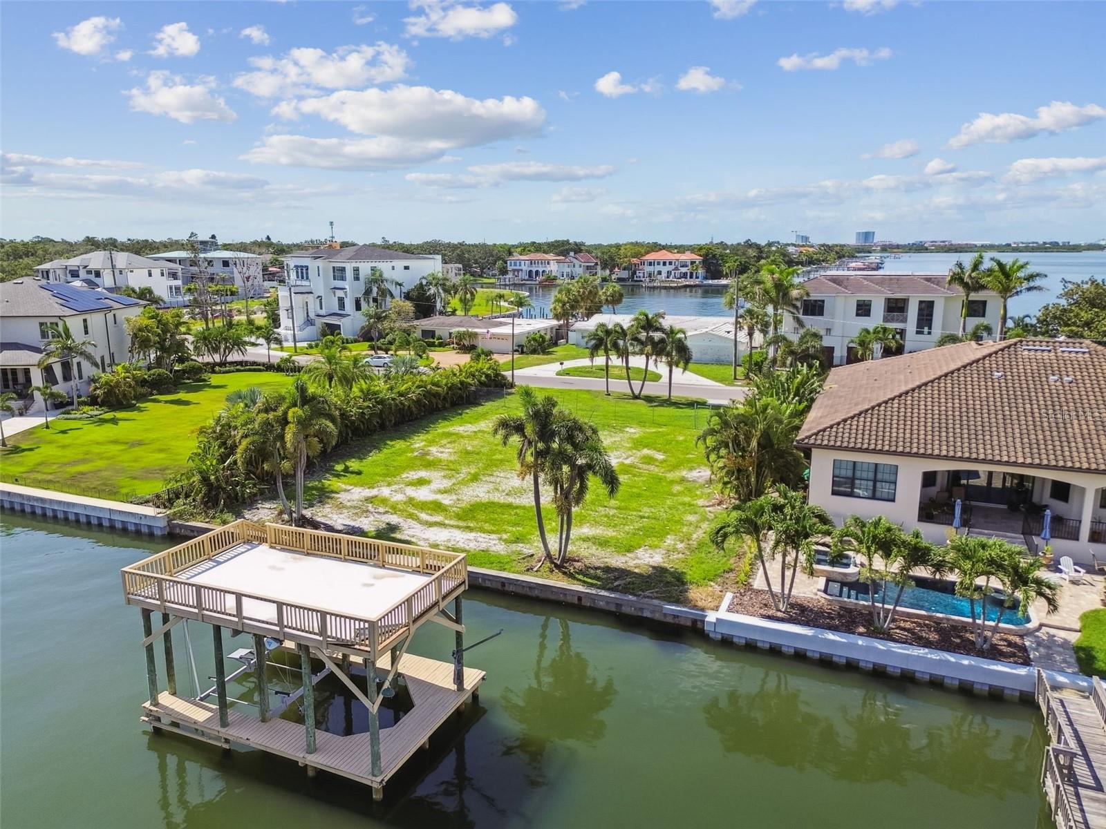 5105 W LONGFELLOW AVE