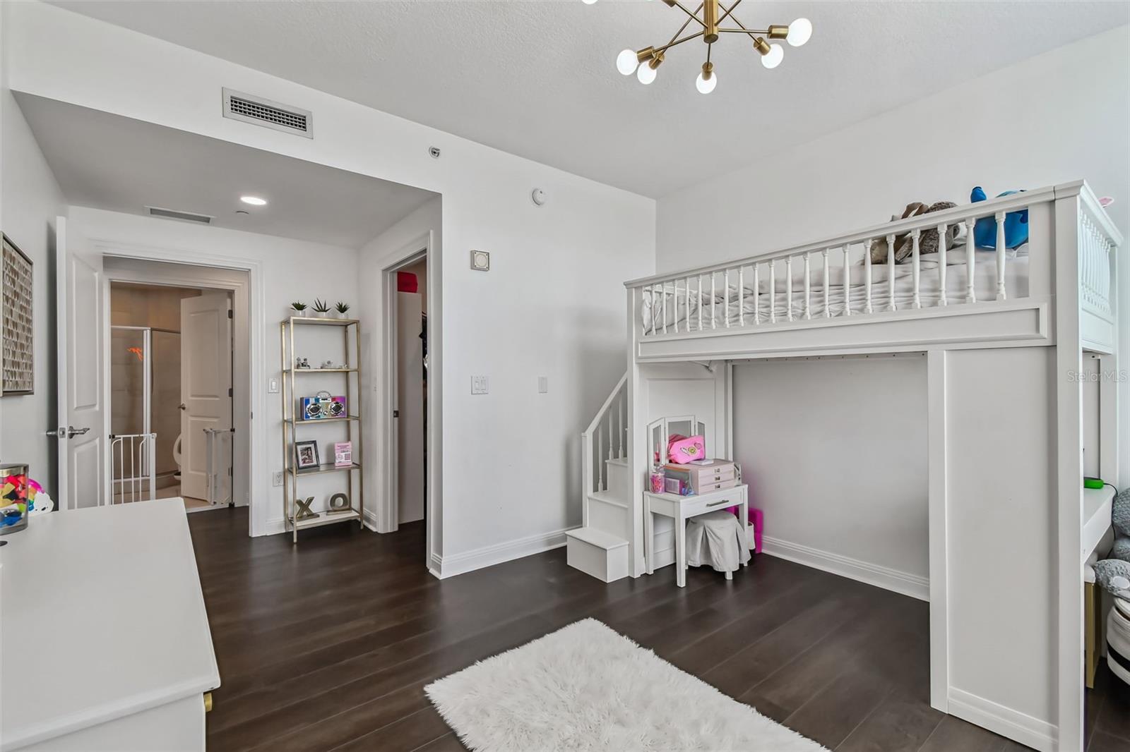 450 KNIGHTS RUN AVE #502