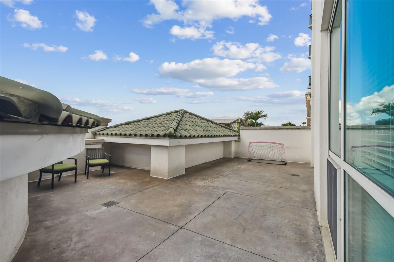 450 KNIGHTS RUN AVE #502