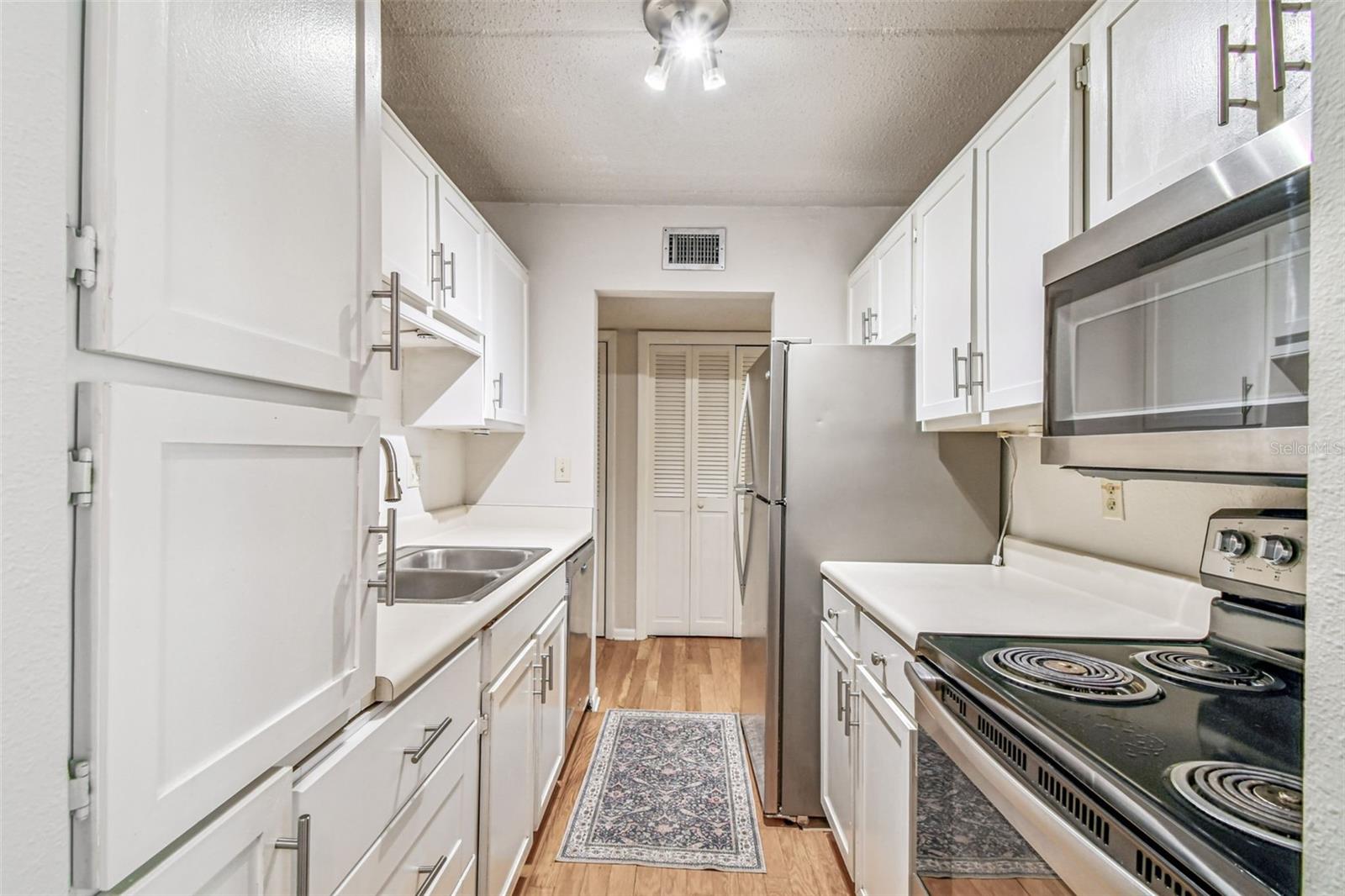 3325 BAYSHORE BLVD #B37