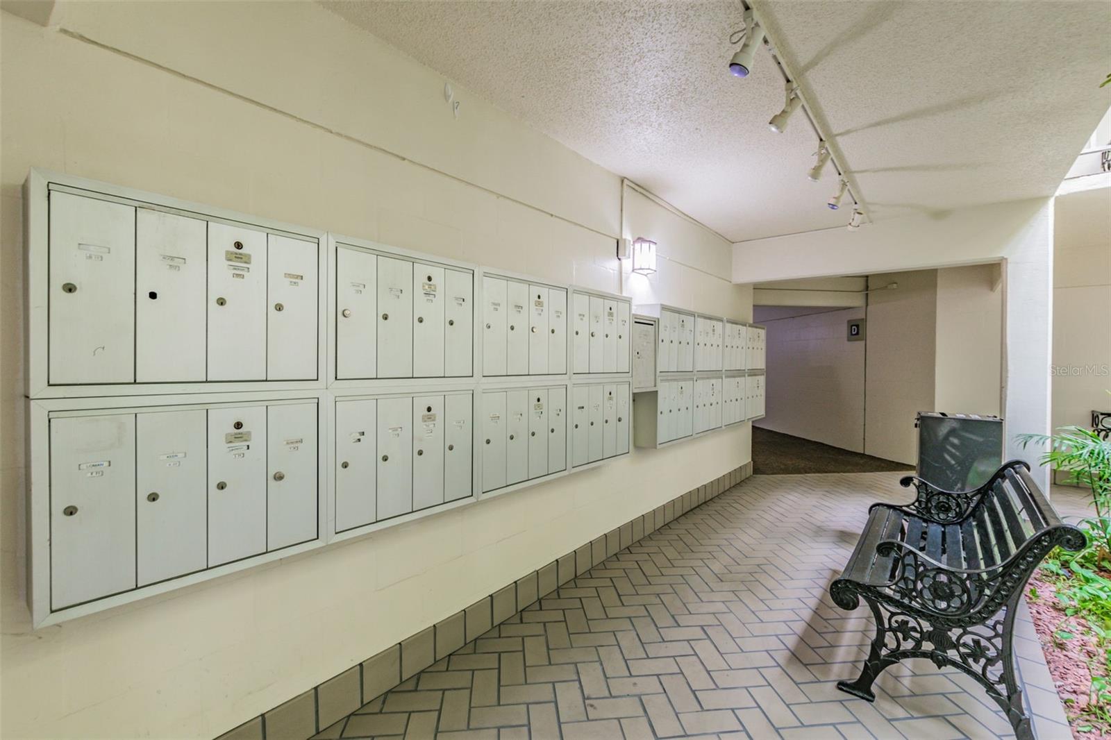 3325 BAYSHORE BLVD #B37