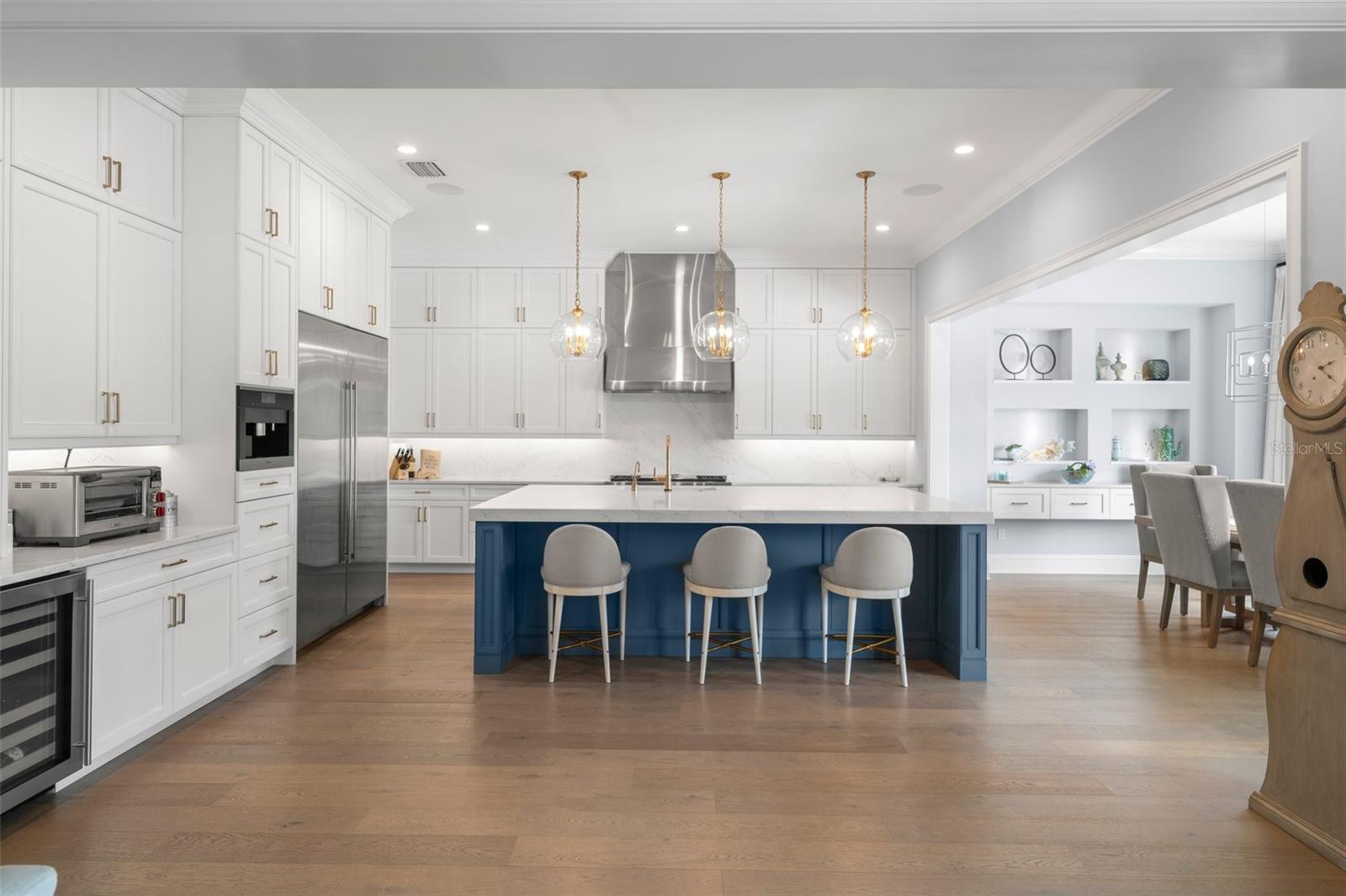 419 S SHORE CREST DR