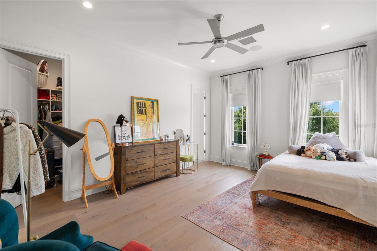 419 S SHORE CREST DR