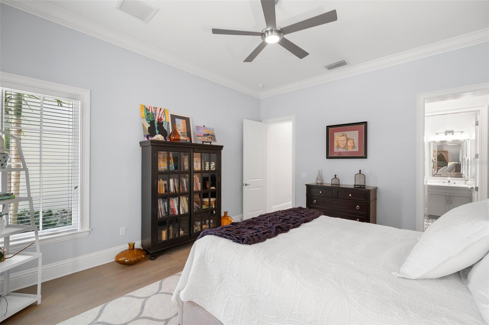 419 S SHORE CREST DR