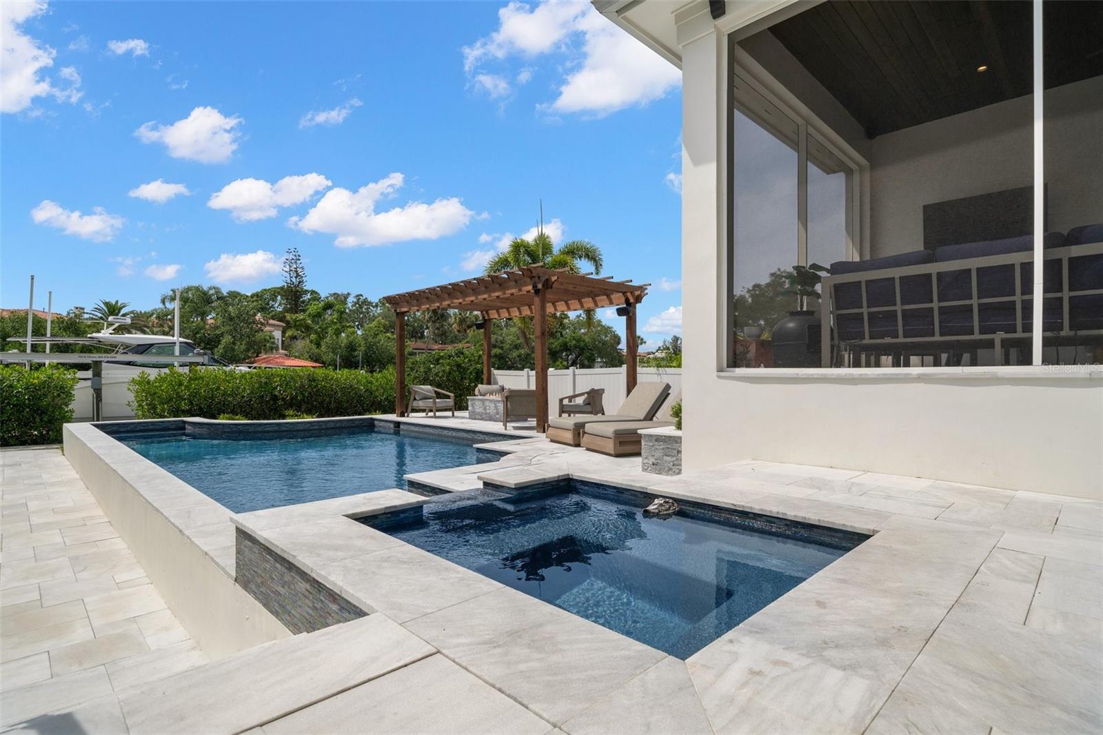 419 S SHORE CREST DR