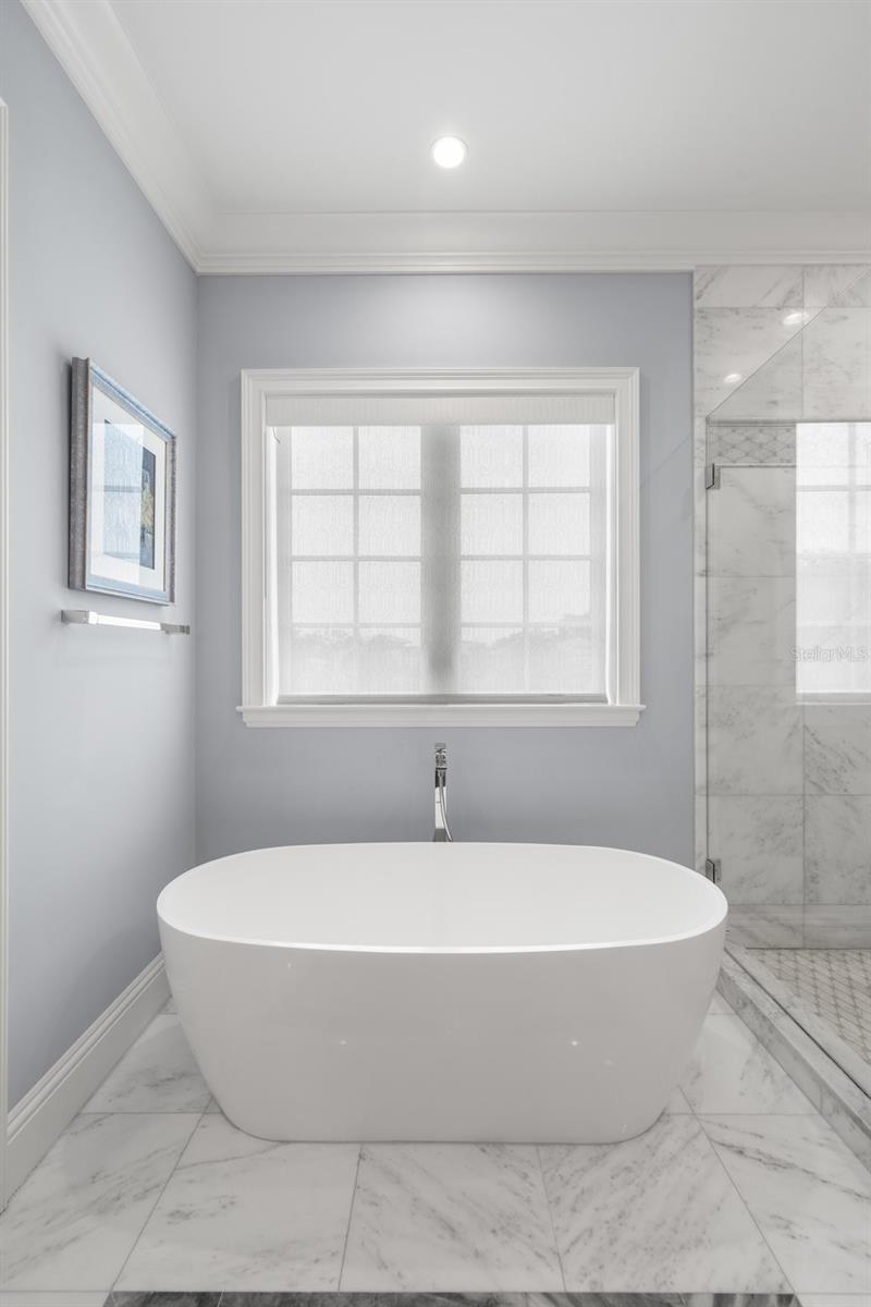 419 S SHORE CREST DR