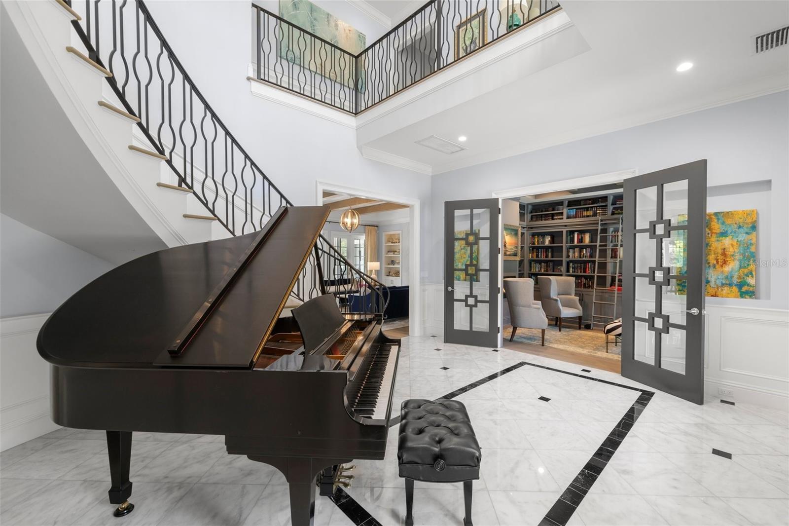 419 S SHORE CREST DR