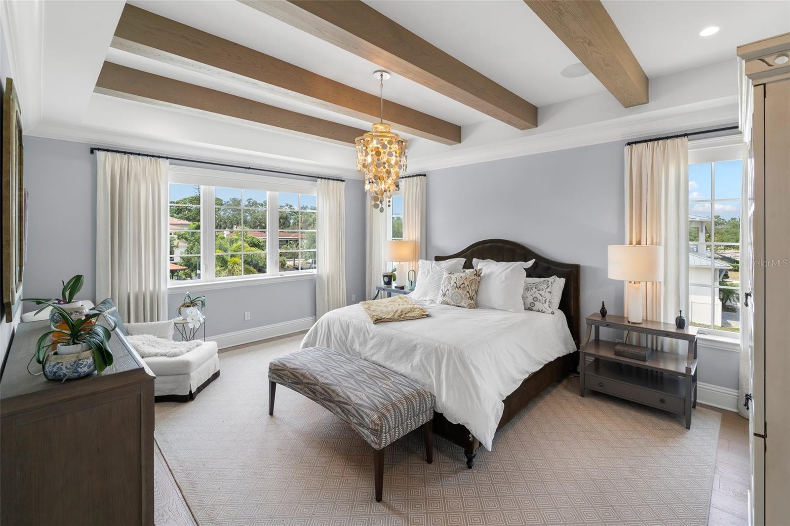 419 S SHORE CREST DR