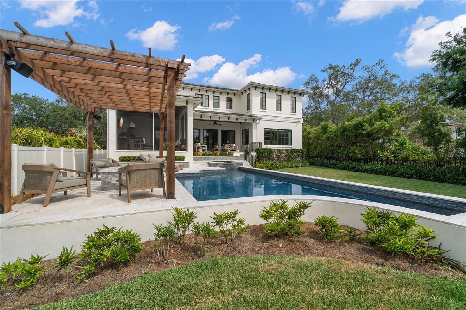 419 S SHORE CREST DR