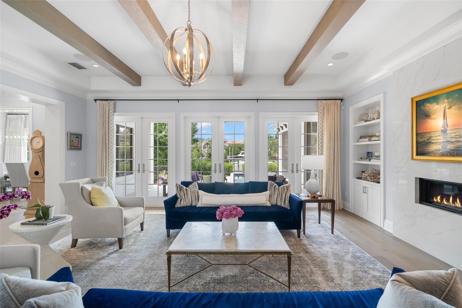 419 S SHORE CREST DR