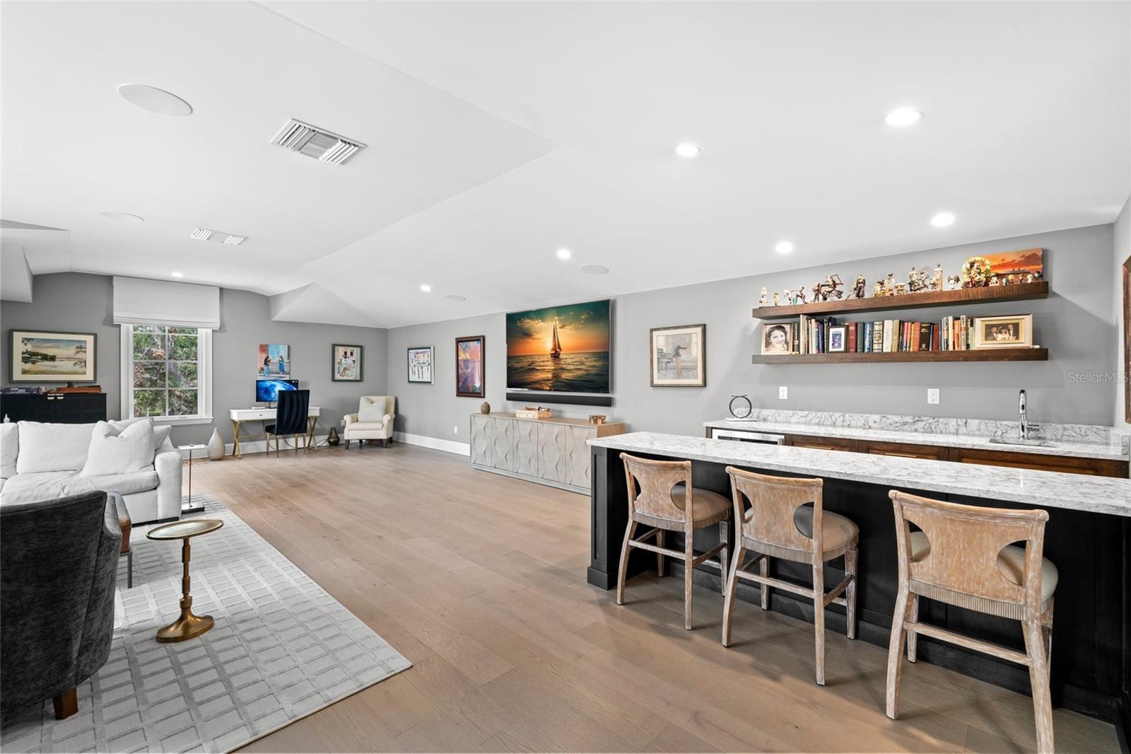 419 S SHORE CREST DR