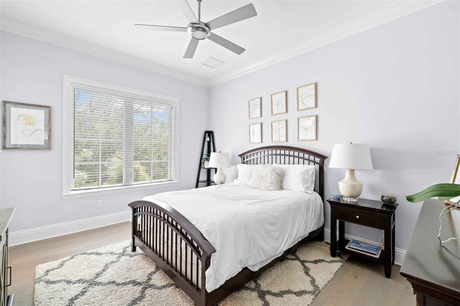 419 S SHORE CREST DR