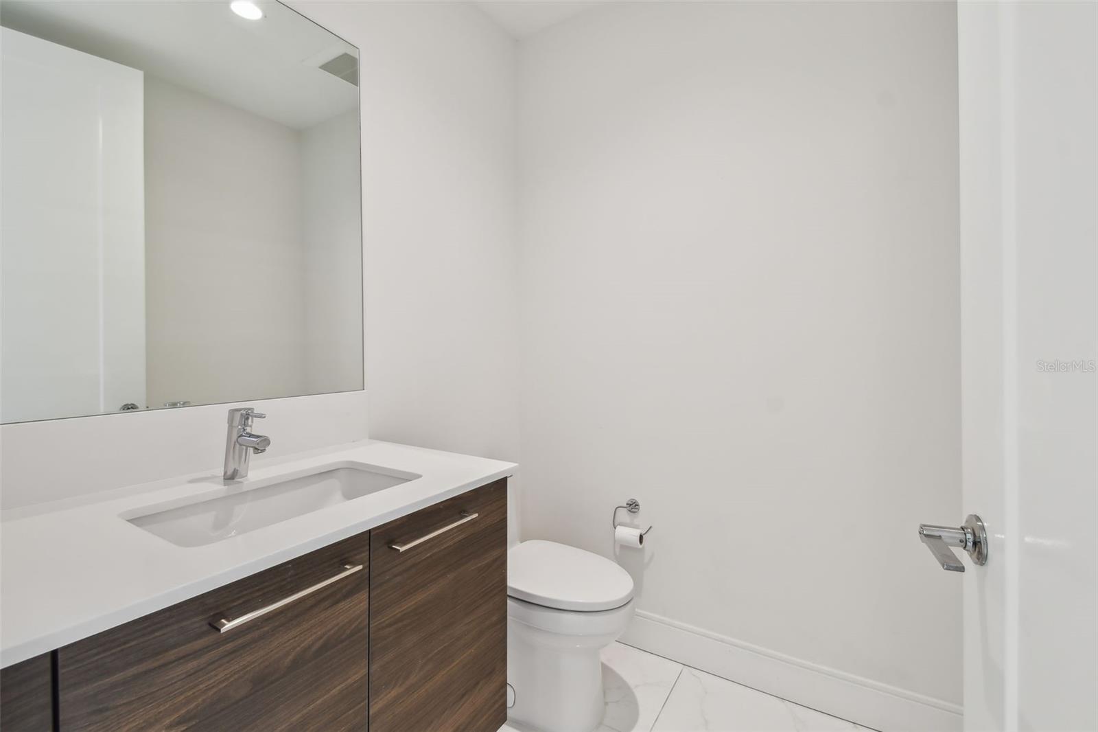 100 1ST AVE N #2304