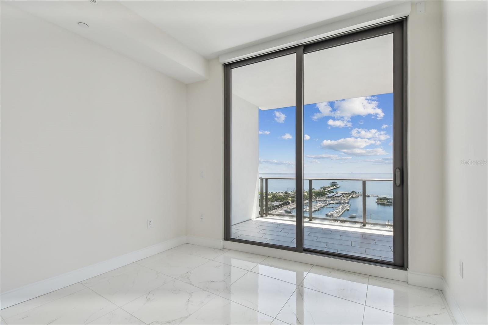 100 1ST AVE N #2304