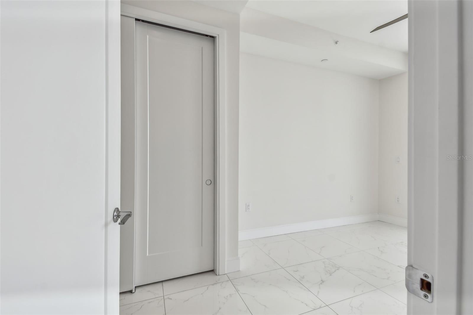 100 1ST AVE N #2304