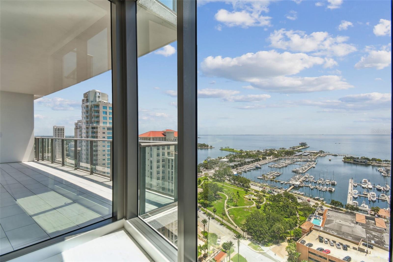 100 1ST AVE N #2304