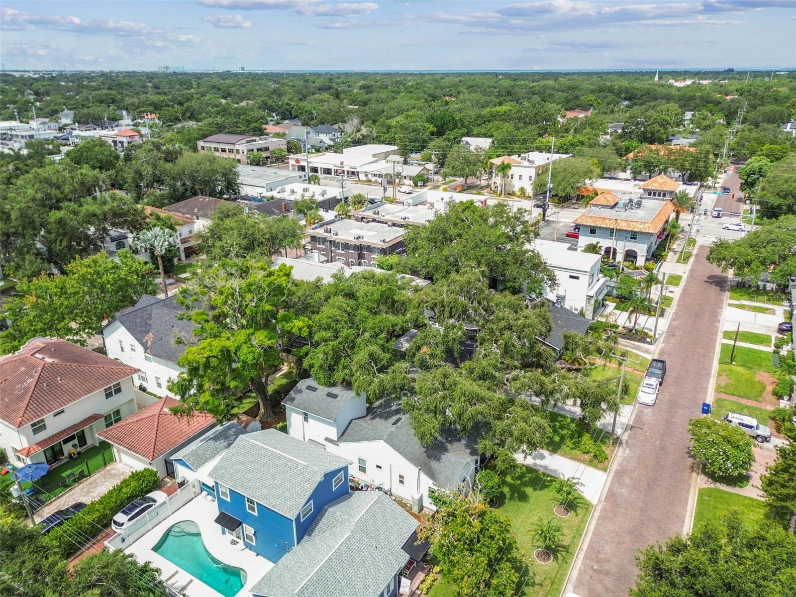 3004 W SAN MIGUEL ST