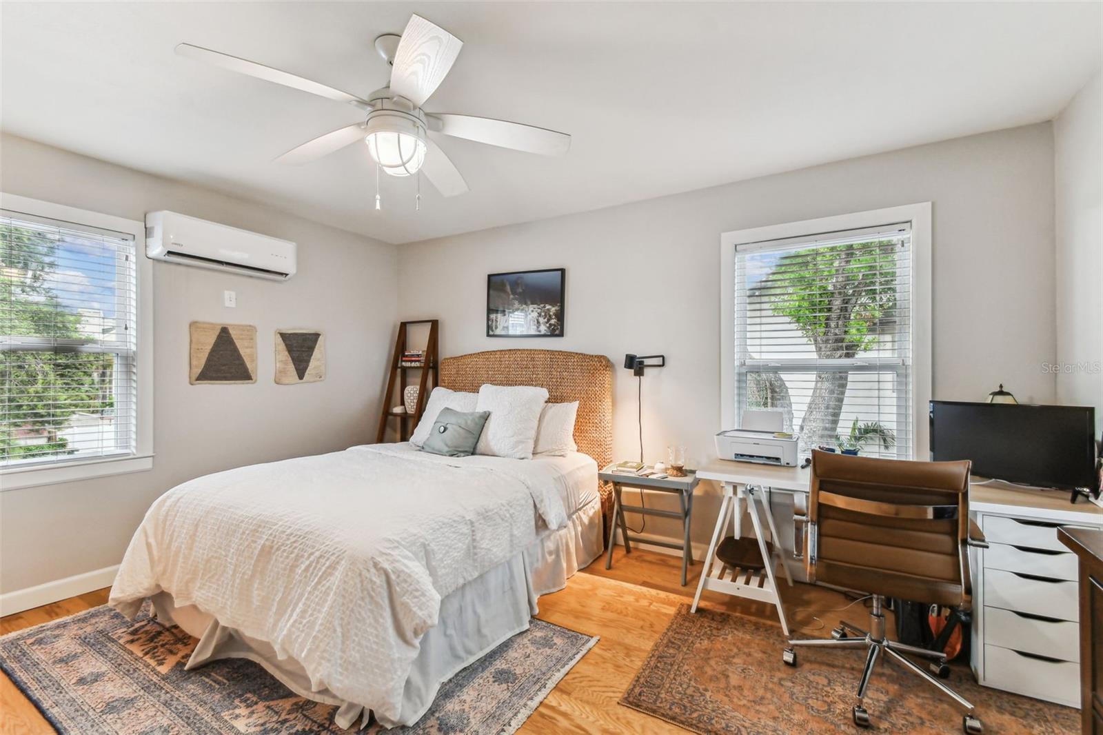 3004 W SAN MIGUEL ST