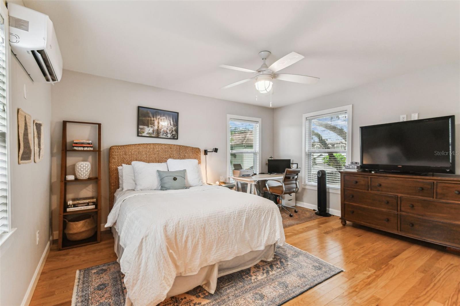 3004 W SAN MIGUEL ST