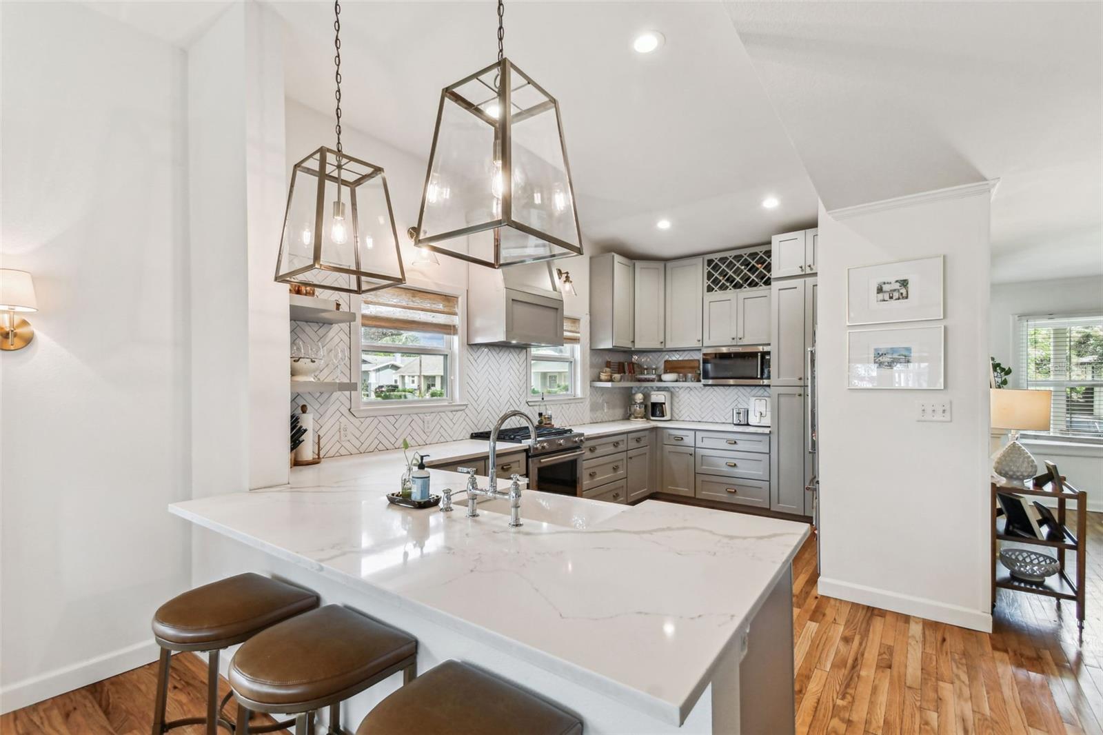 3004 W SAN MIGUEL ST