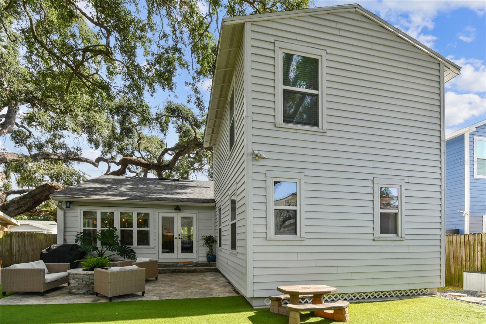 3004 W SAN MIGUEL ST