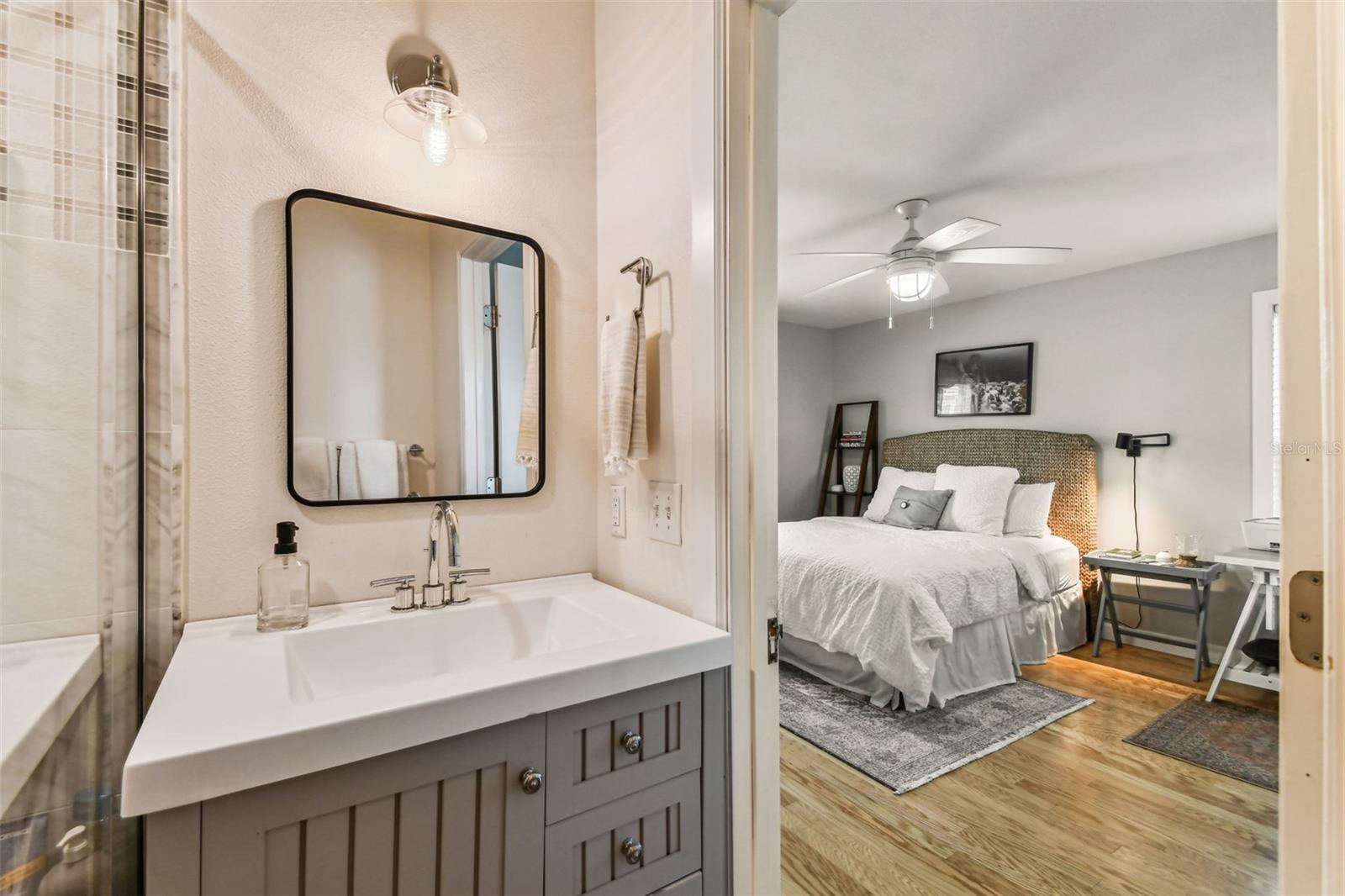 3004 W SAN MIGUEL ST