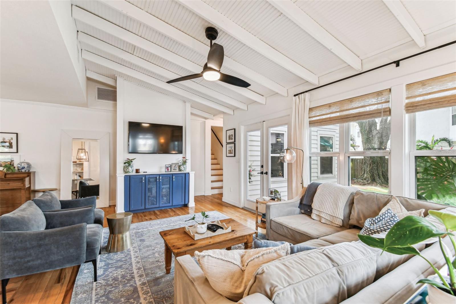 3004 W SAN MIGUEL ST