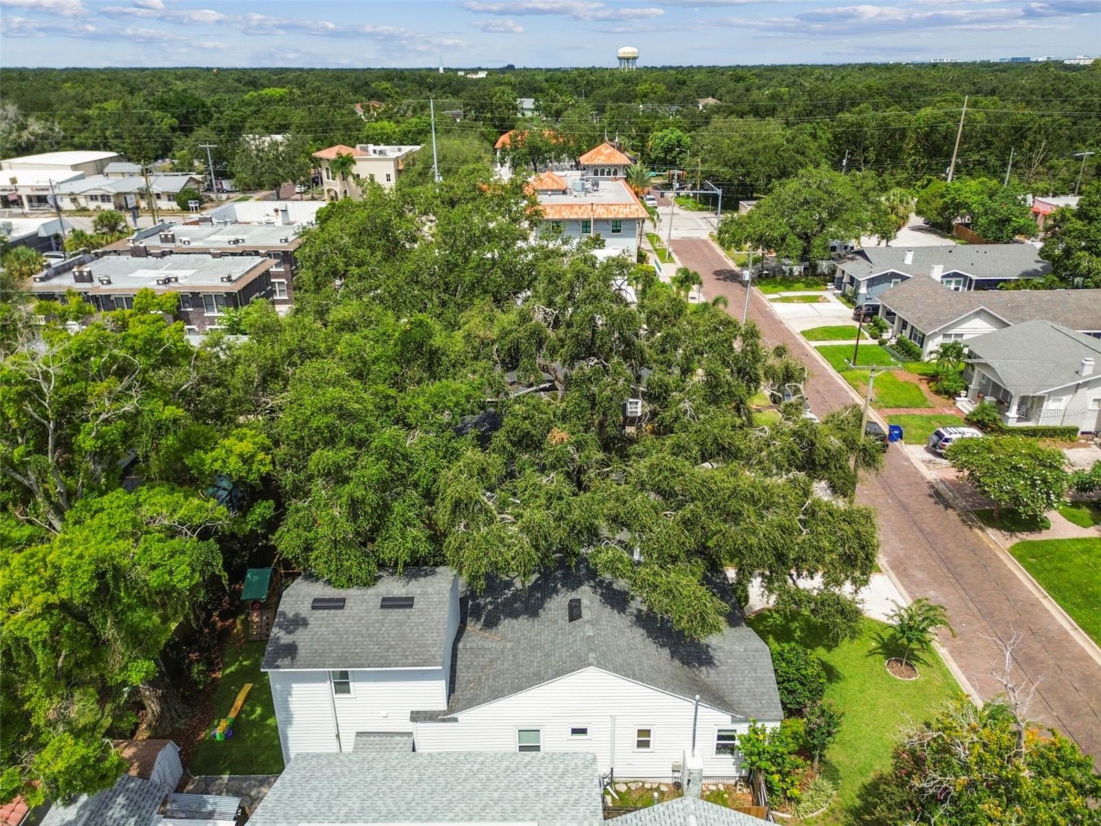 3004 W SAN MIGUEL ST