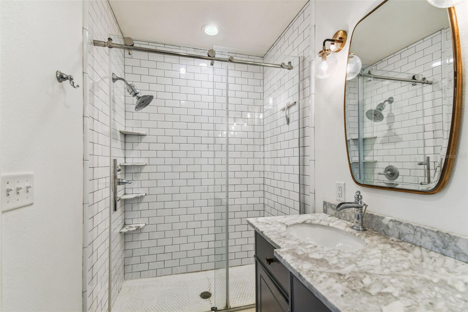 3004 W SAN MIGUEL ST