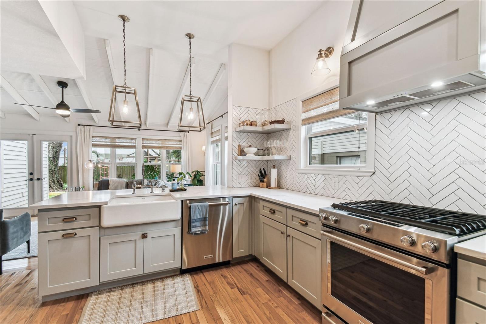 3004 W SAN MIGUEL ST