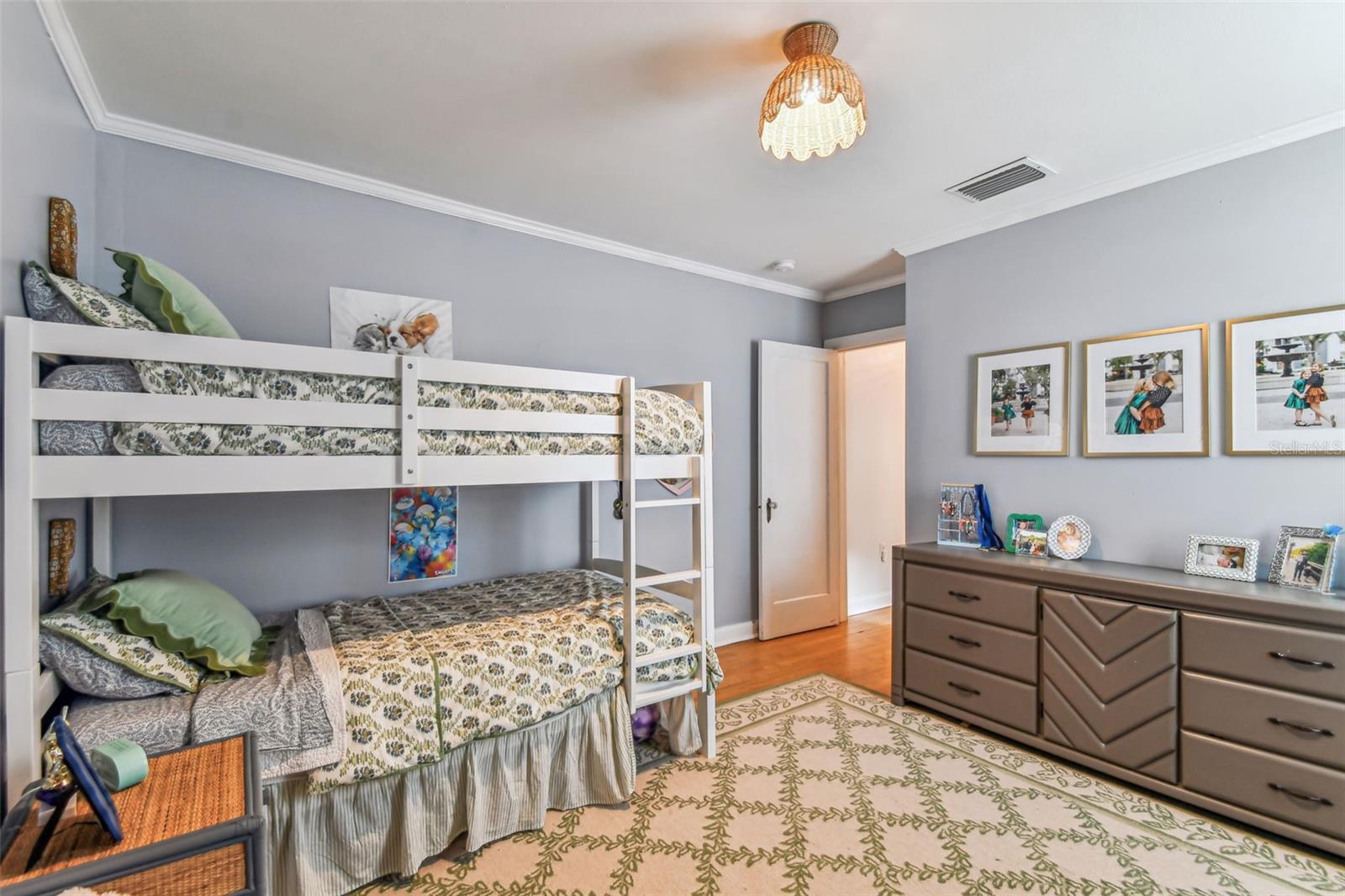 3004 W SAN MIGUEL ST