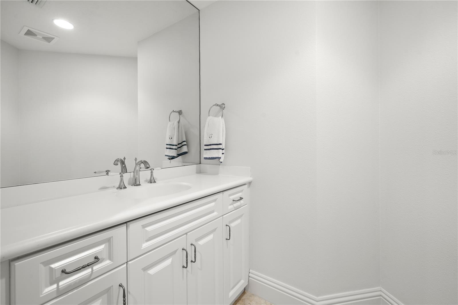 4201 BAYSHORE BLVD #502