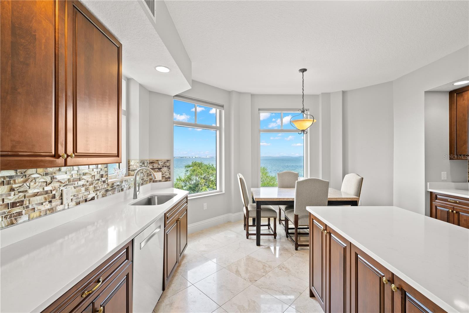 4201 BAYSHORE BLVD #502