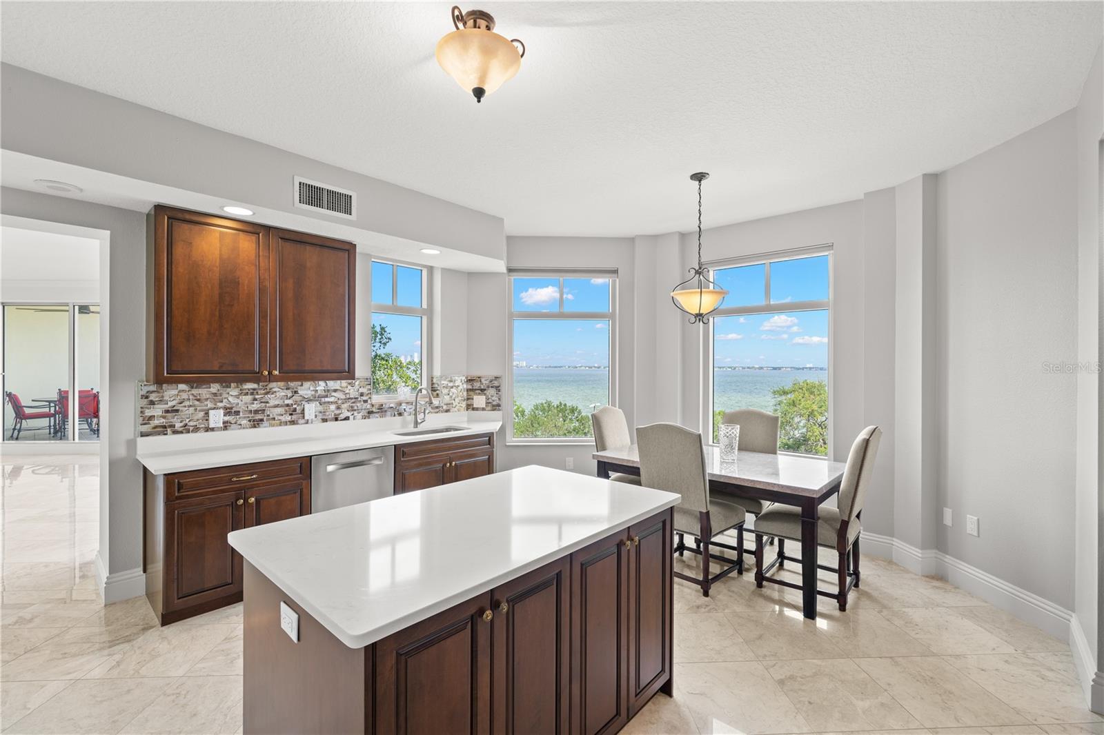 4201 BAYSHORE BLVD #502